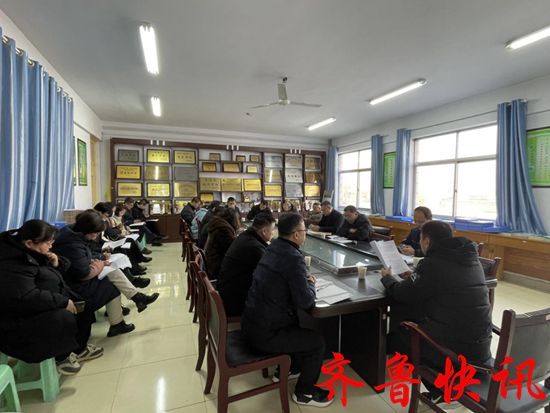 4-250103153RT25.jpg