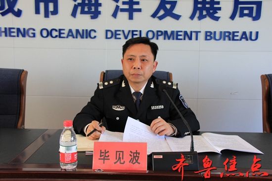 4-23022R03351Y4.jpg