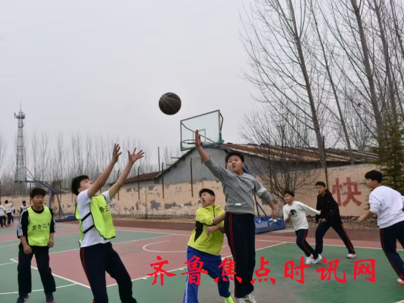 850b5ab43abe76f8189e993e1b50fe2.jpg
