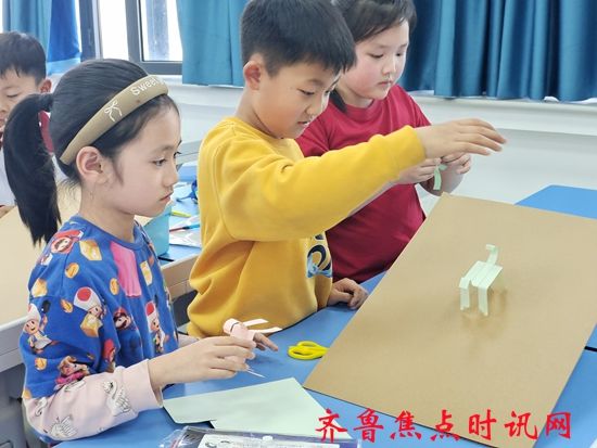 下坡的小马_副本.jpg